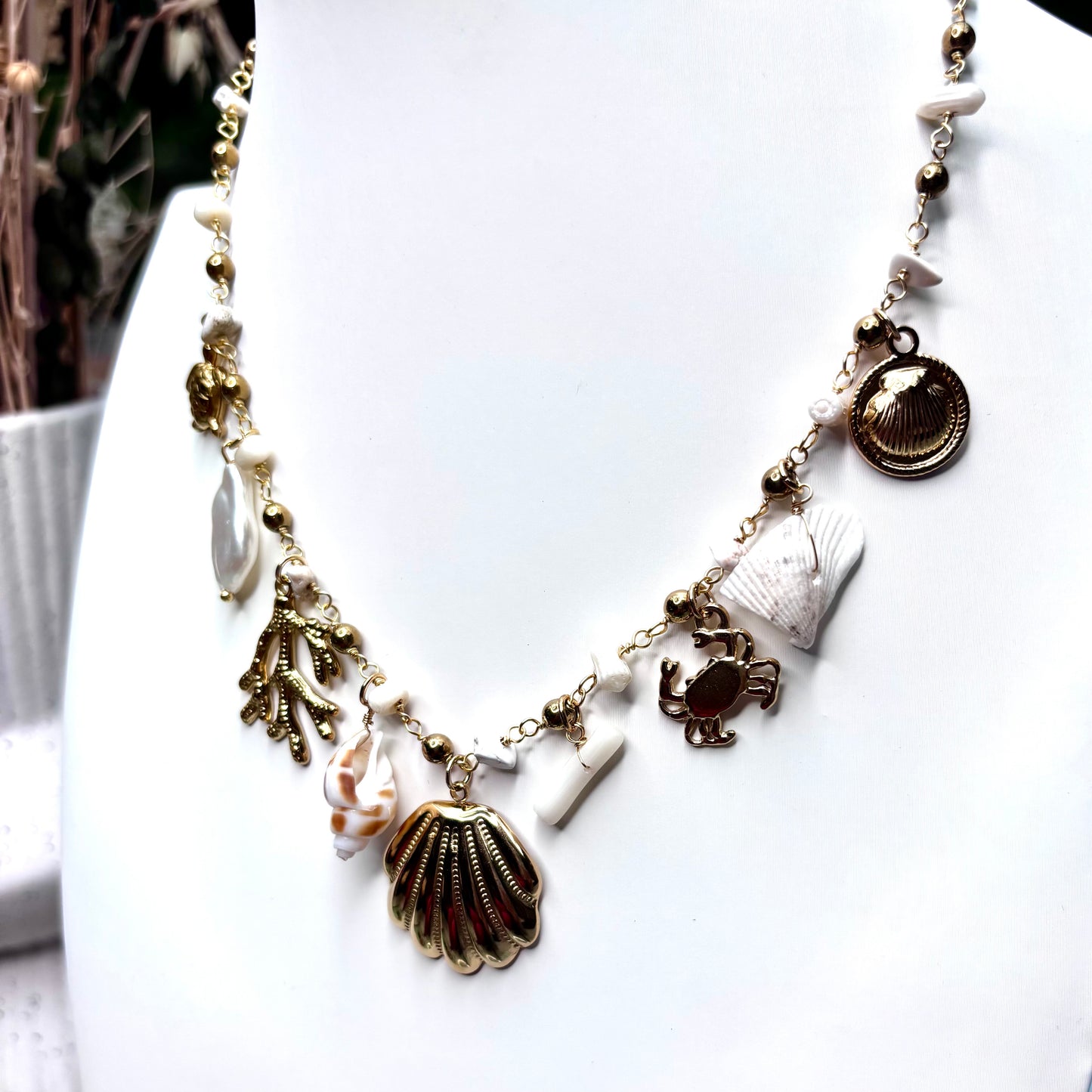 Collier azur đ